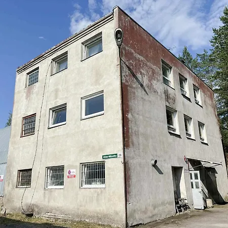 Hostel Uku