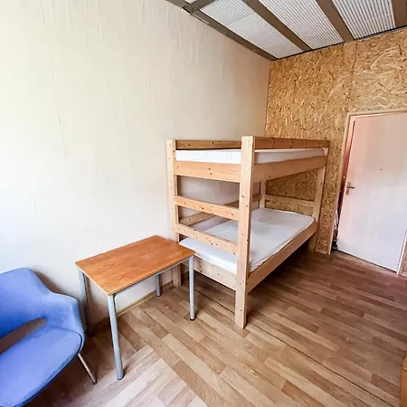 Uku Hostel *