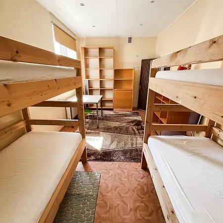 Hostel Uku *